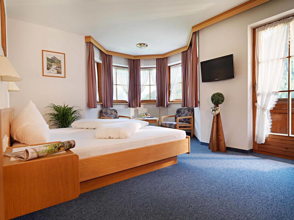 Landhaus Strolz Sankt Anton am Arlberg Room photo