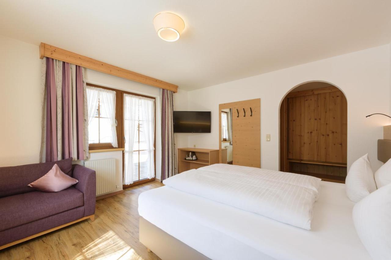 Landhaus Strolz Sankt Anton am Arlberg Exterior photo