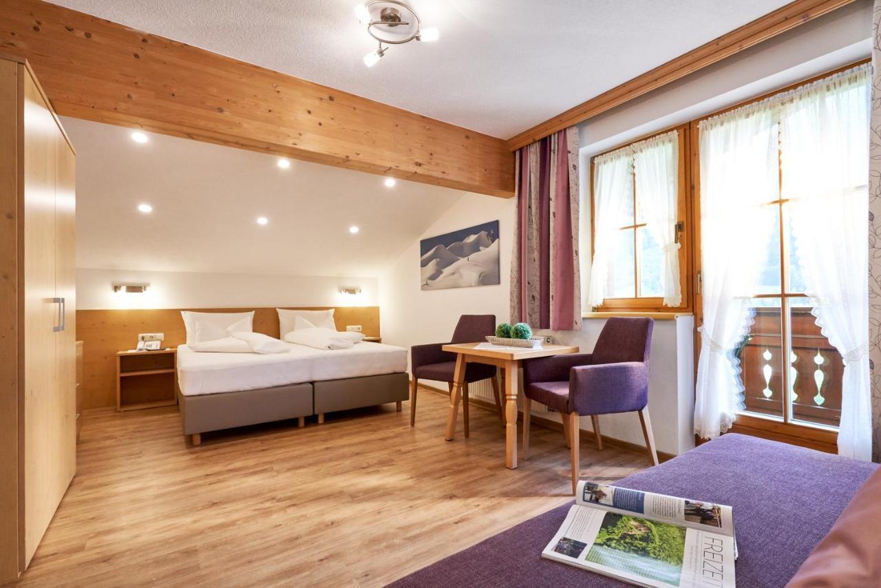 Landhaus Strolz Sankt Anton am Arlberg Exterior photo