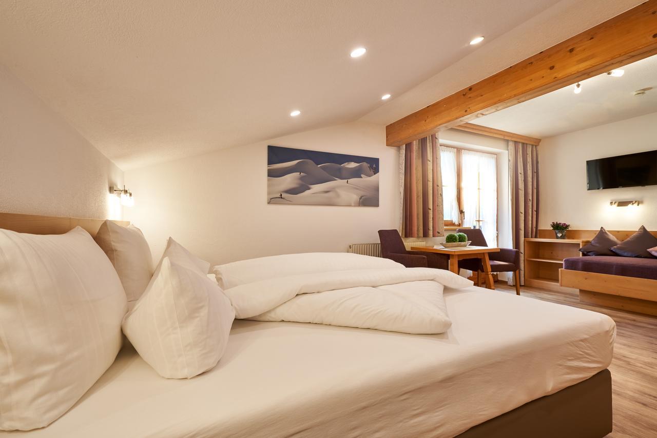 Landhaus Strolz Sankt Anton am Arlberg Exterior photo